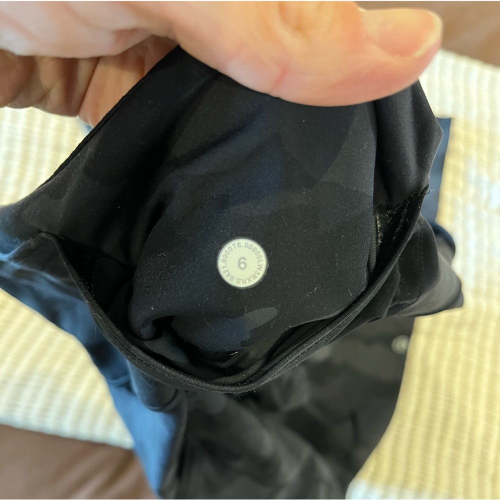 Lululemon Fast & Free Tight 25” Heritage 365 Camo Deep Coal Multi size 6 - Picture 3 of 4